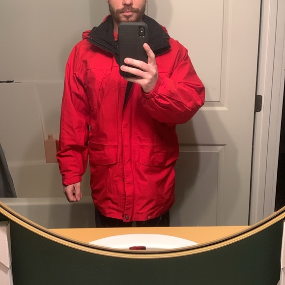 Eddie Bauer retro red rain coat! 🧥 - Picture 2 of 10